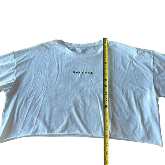 Vitality Balance Athletica Size M Oversized Crop Tee Shirt White Black Logo Gym - Picture 7 of 8